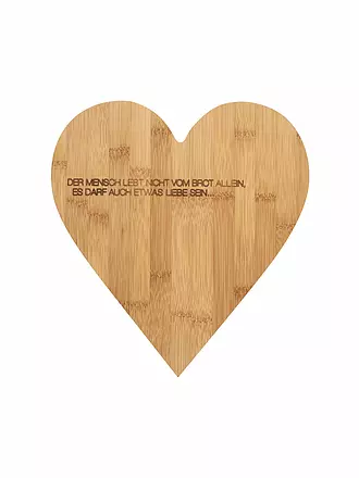 RAEDER | Tabla de cortar corazón mediana "El hombre no vive solo de pan..." 29x26cm | 